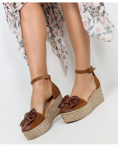 Sandals by Senhora Ginova with Laço on the Front