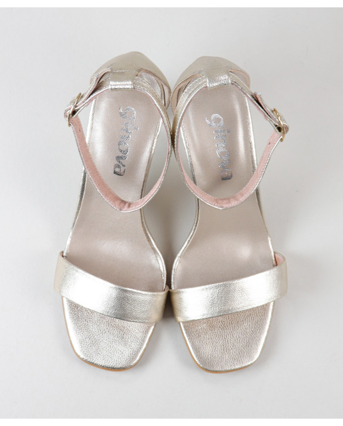 Golden Sandals of Lady Ginova Elegant