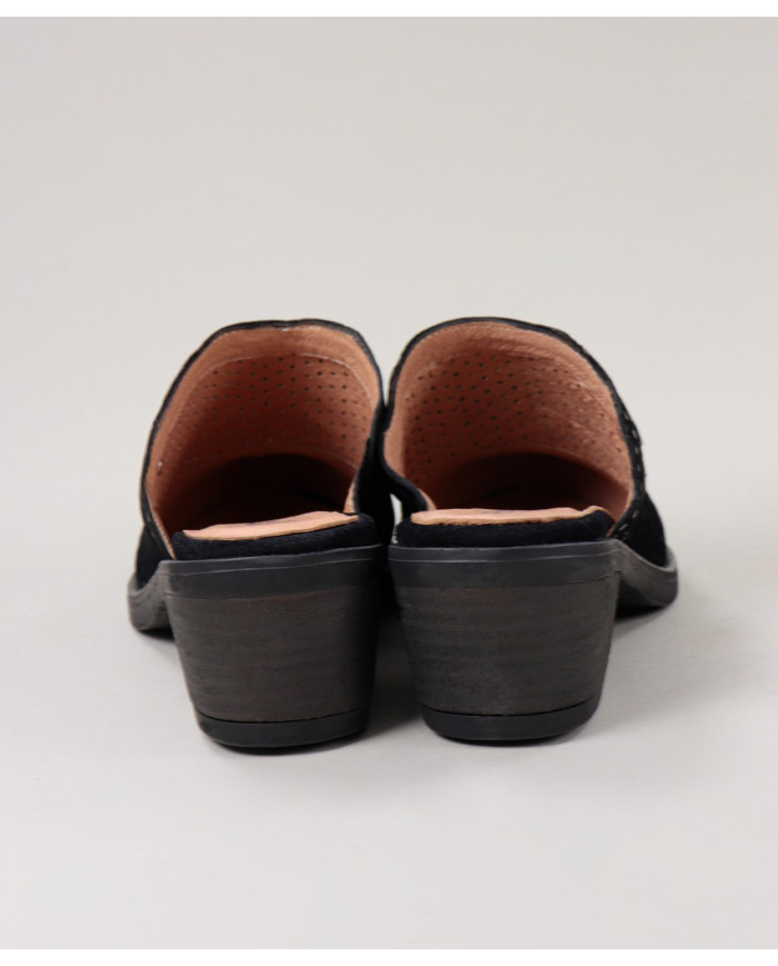 Pretas de Senhora Ginova Socas Perforated