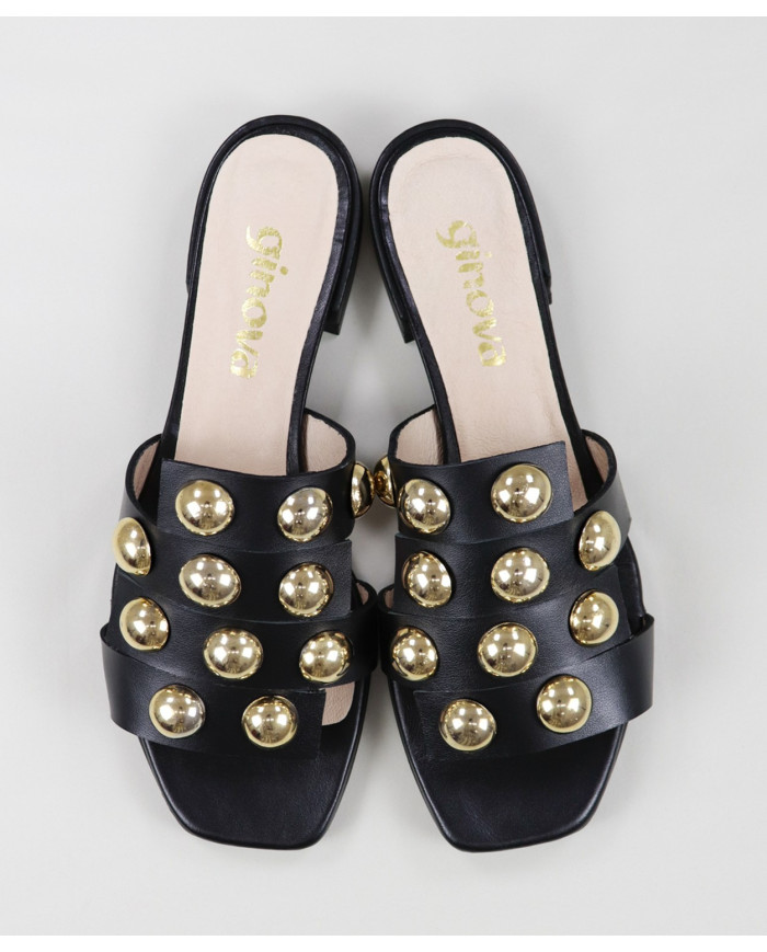 Ms. Ginova Slippers with Tachas