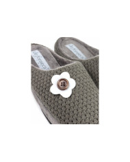 Chinelos de Quarto de Senhora Cinza DeFonseca com Flor