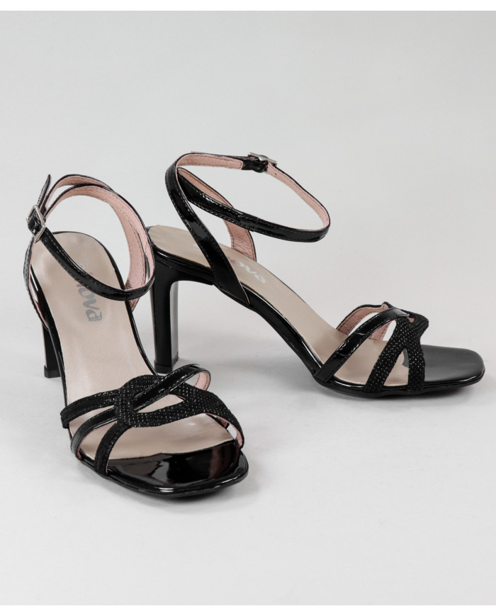 Black Sandals of Lady Ginova with Cross Strips
