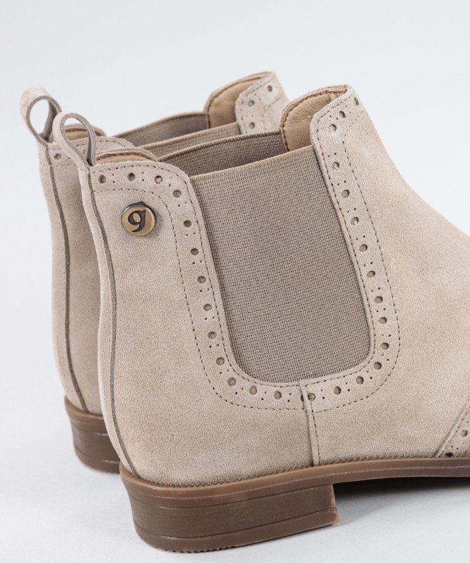 Botas Taupe de Senhora Ginova com Elásticos nas Laterais