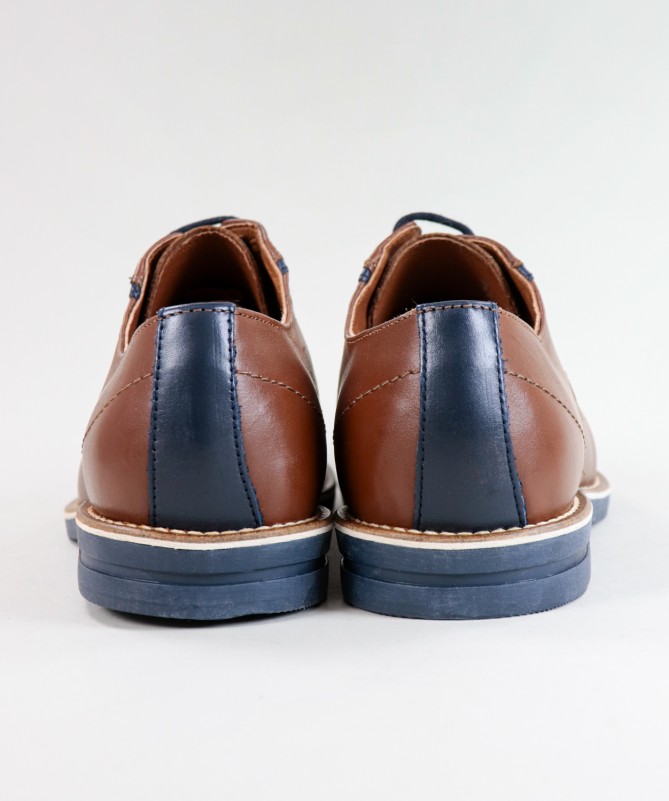 Sapatos Castanhos de Homem Ginova em Pele
