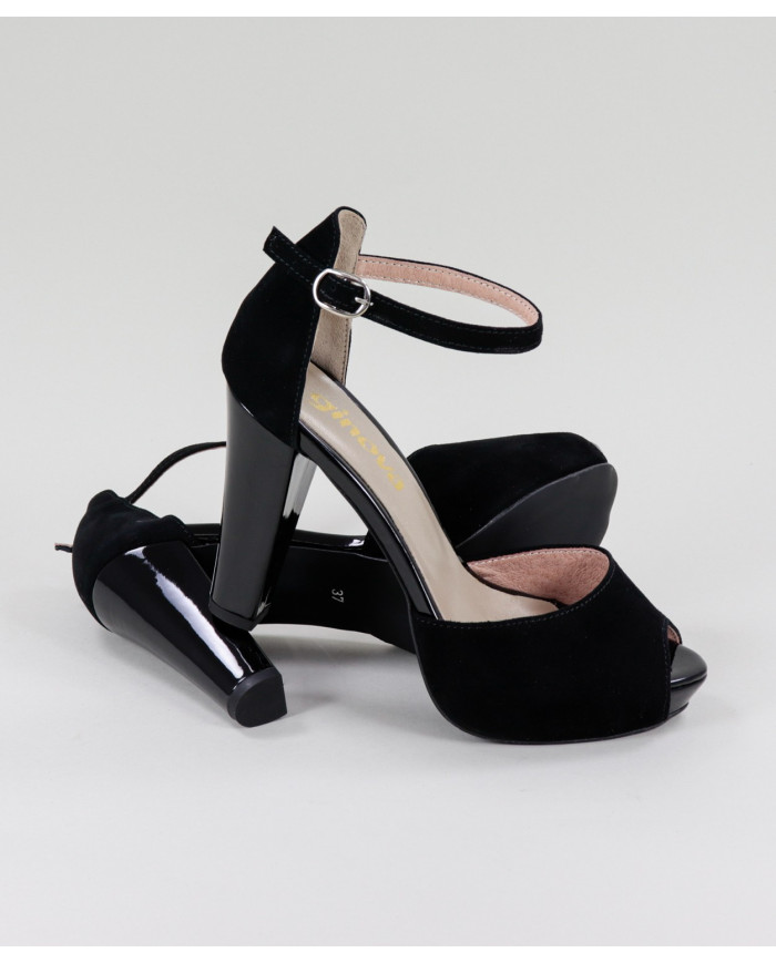 Lady Ginova Elegant Sandals