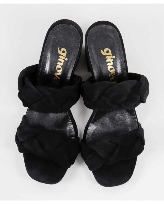 Black Sandals of Lady Ginova of Two Strips