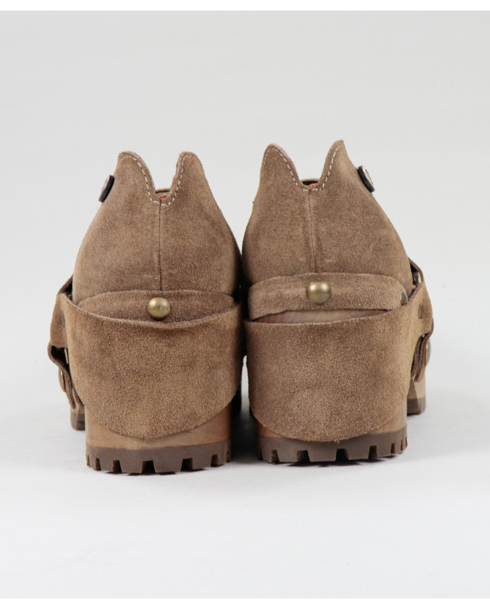 La señora Ginova Botones con tira extraíble