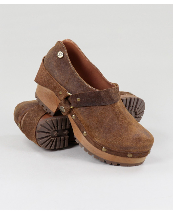 Camel Boots of Lady Ginova with Removable Strip