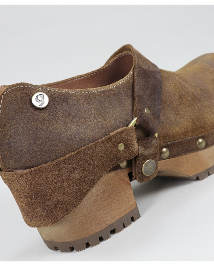 Camel Boots of Lady Ginova with Removable Strip