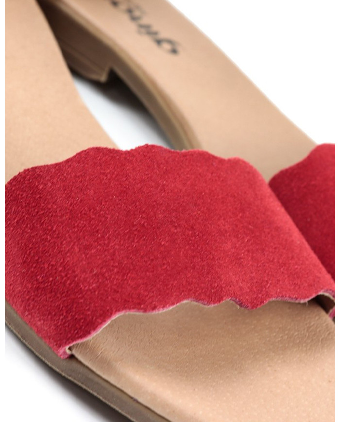 Red Ginova Women's Rase Sandals with Ripple Strip