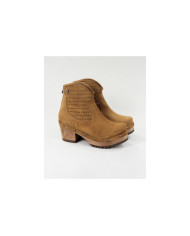 Botas de Senhora Ginova Perforated with Wood Sole