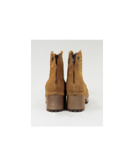 Botas de Senhora Ginova Perforated with Wood Sole