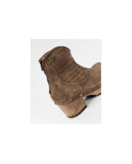 Botas de Senhora Ginova Perfurada com Sola de Madeira