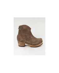 Botas de Senhora Ginova Perforated with Wood Sole