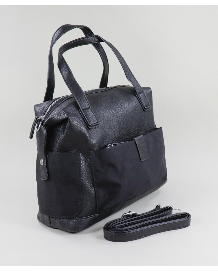 Ladies' Black Suitcase with Foreign Pockets