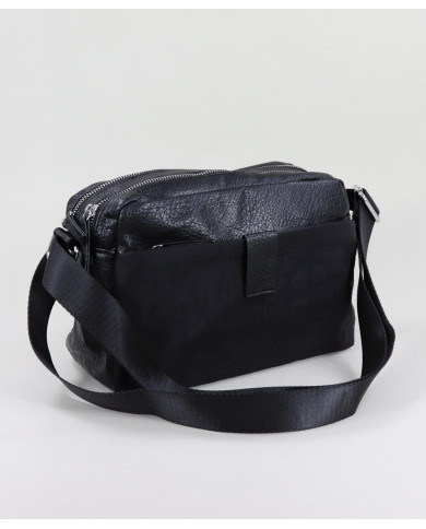 Black Case of Lady Tiracolo