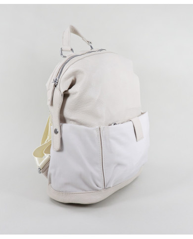 Mochila Bege de Senhora com Bolsos Exteriores