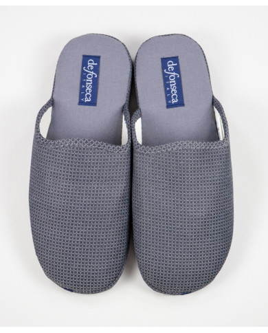 Zapatillas de habitación de hombres grises