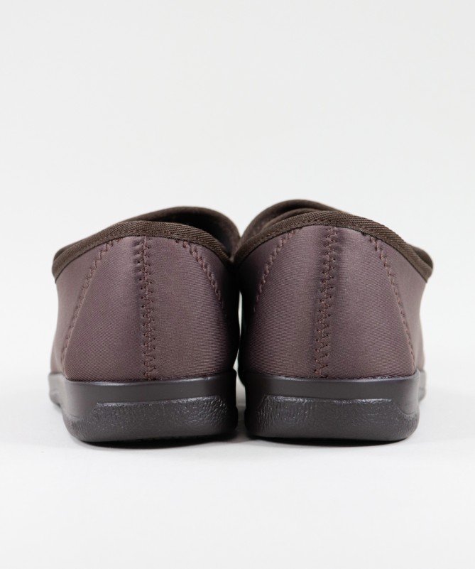 Comfort Shoes for Ladies with Wide Opening Velcro