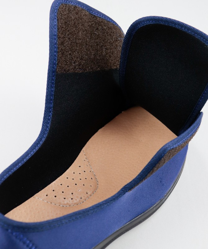 Comfort Shoes for Ladies with Wide Opening Velcro