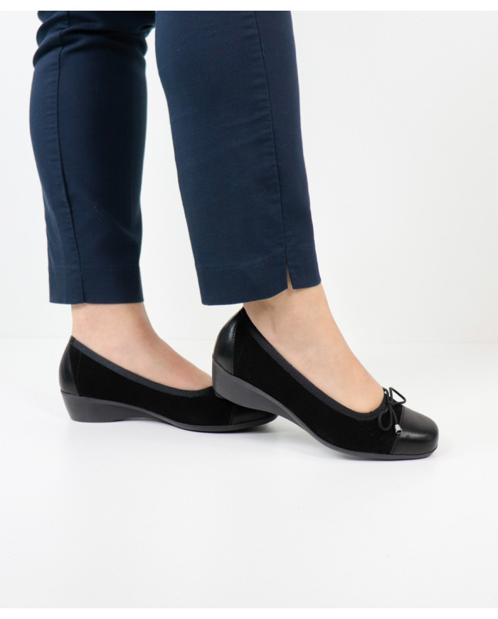 Women's Sabrinas Ginova Perforated with lace