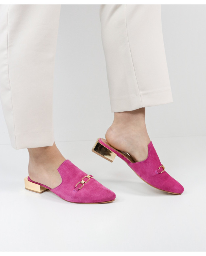 Mules Fuxia Ginova de Senhora with Golden Aplique