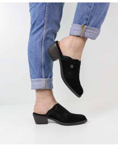 Pretas de Senhora Ginova Socas Perforated