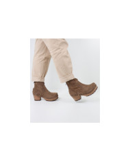 Botas de Senhora Ginova Perforated with Wood Sole