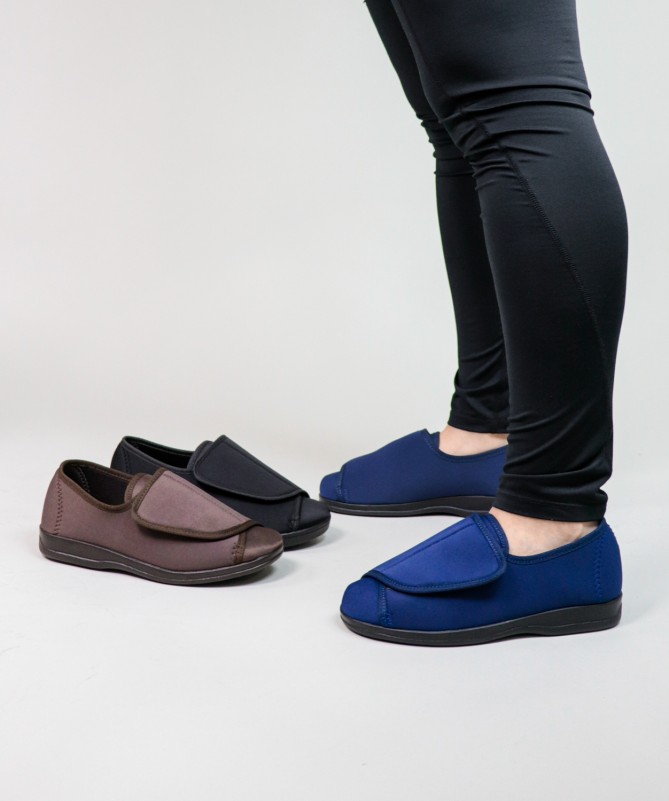 Comfort Shoes for Ladies with Wide Opening Velcro