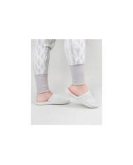 Zapatillas de habitación gris de mujeres a cuadrados