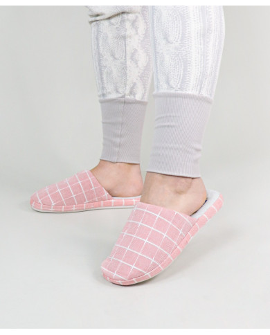 DeFonseca Rosa de Senhora to the Squares Room Slippers