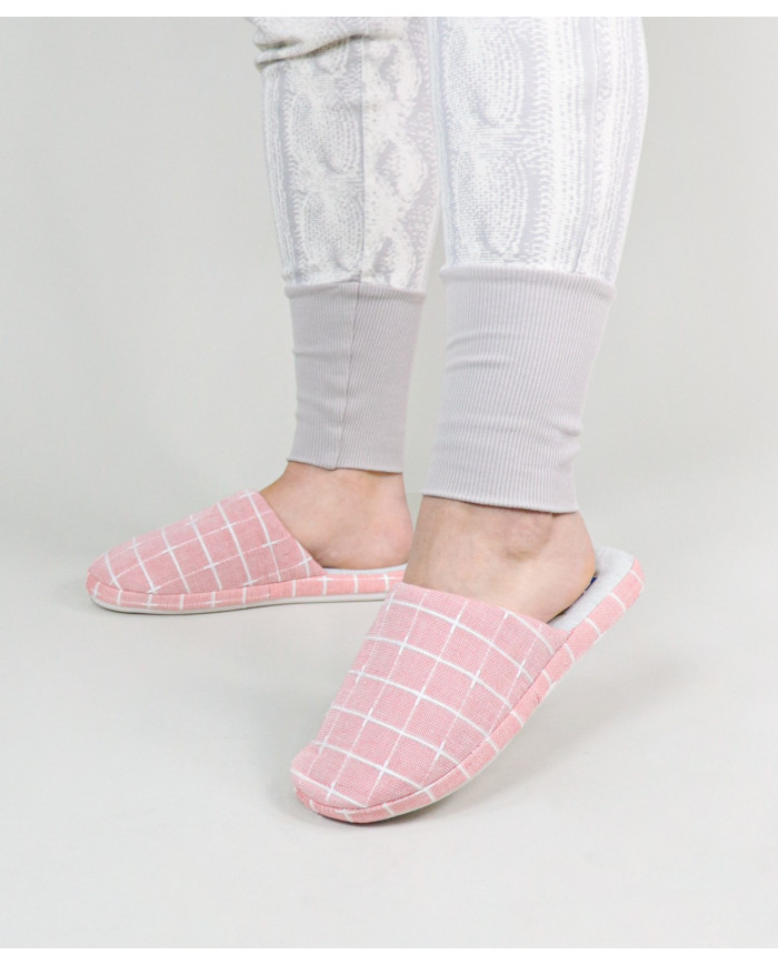 DeFonseca Rosa de Senhora to the Squares Room Slippers