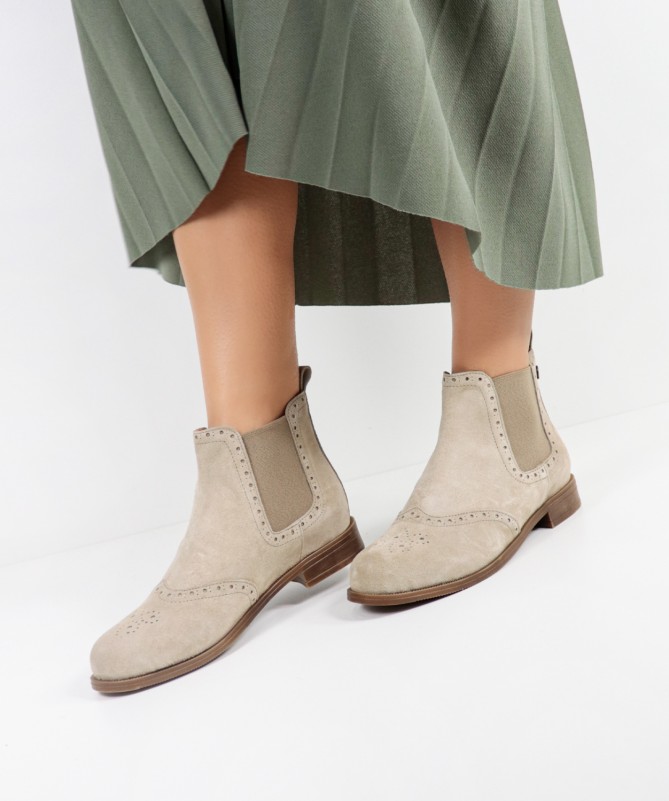 Botas Taupe de Senhora Ginova com Elásticos nas Laterais