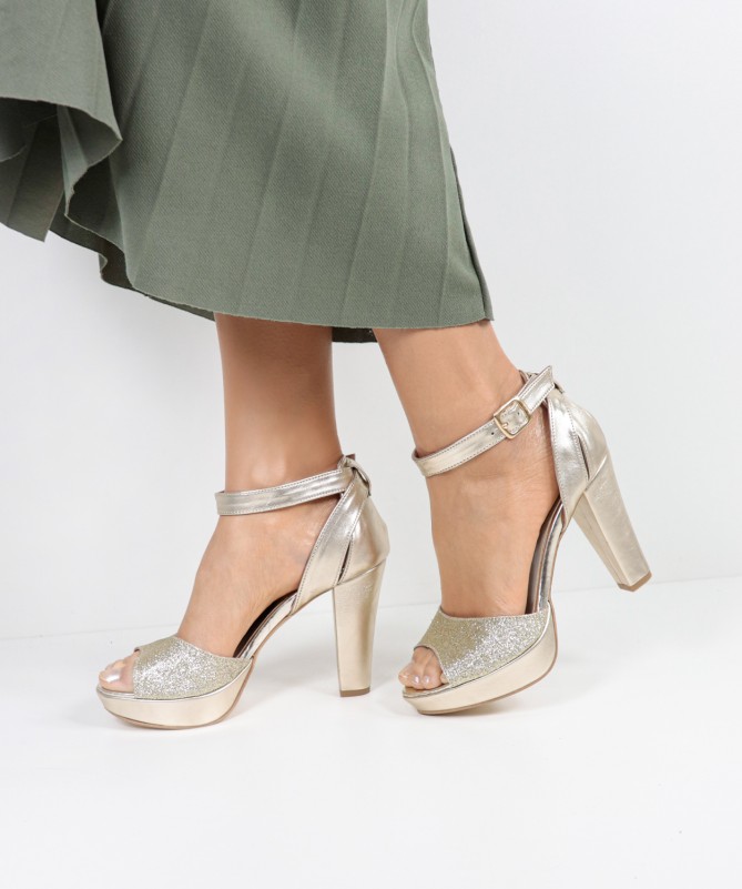 Sandálias Douradas de Mulher Ginova com Glitter