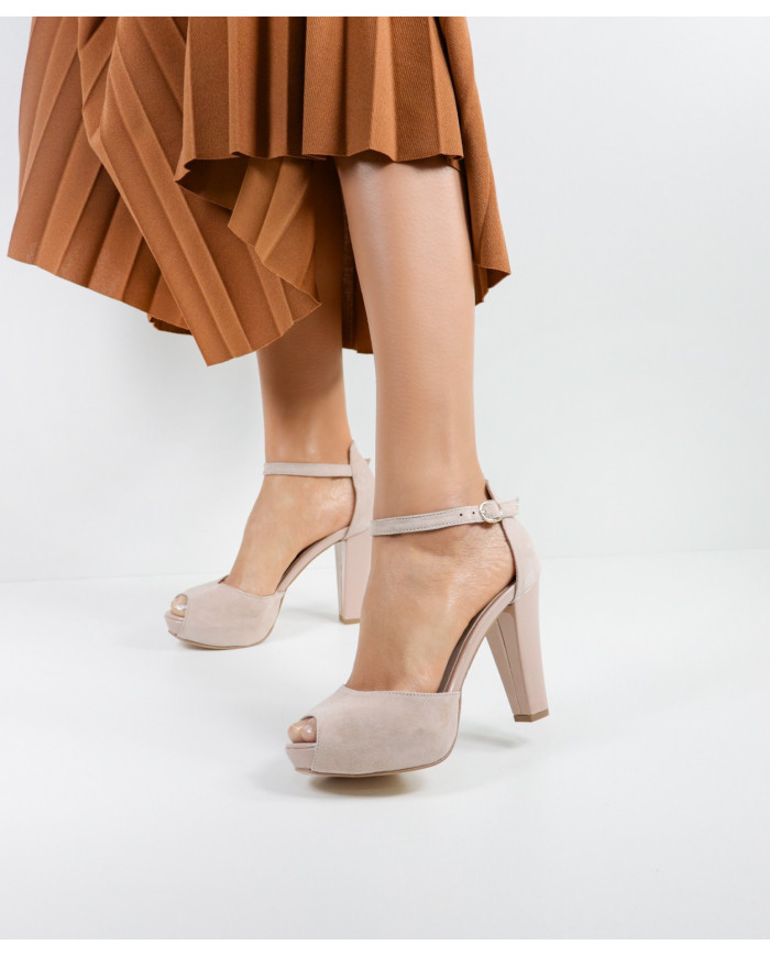 Nude de Senhora Ginova Elegant Sandals