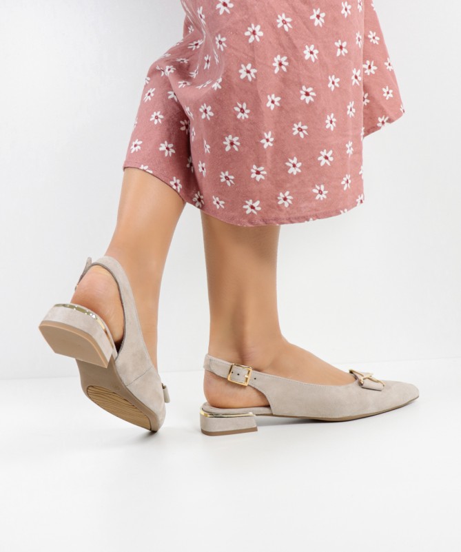 Sapatos Rasos tipo Mules Taupe com Laço de Senhora