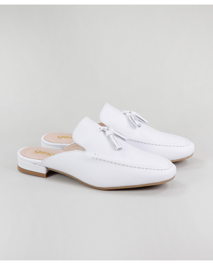 White Mules Ginova de Senhora with Berloques