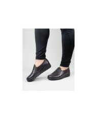 Lady Ginova's Brown Shoes with Sewings