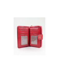 Cartera roja de mujeres con texturas