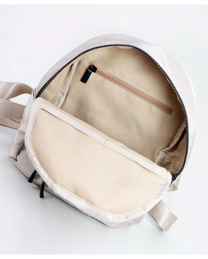 Mochila Bege de Senhora Acolchoada