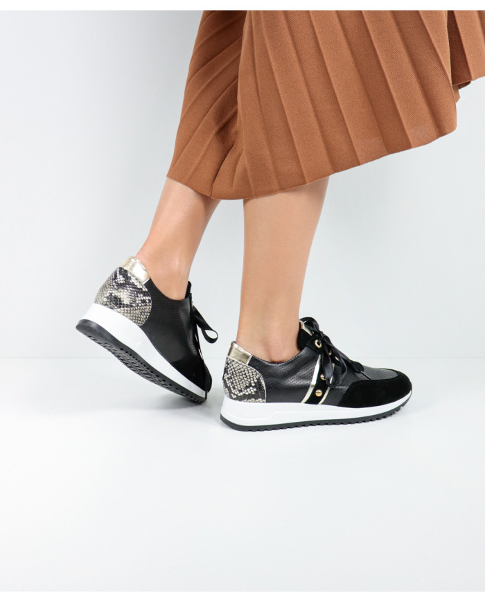 Pretas de Mulher Ginova shoes with Pearls