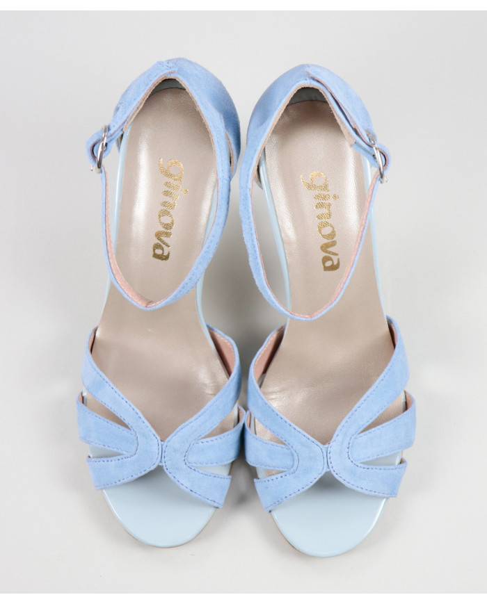 Blue Sandals by Mrs. Ginova de Tiras Cruzadas