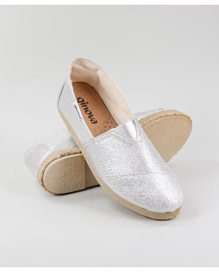 Silver clippers of Lady Ginova with Brightness