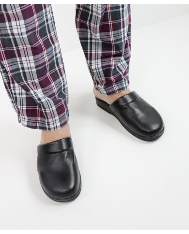 Black Slippers in Skin Ginova with Seams Man