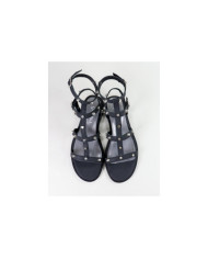 Rasa sandals with Tachas Lady