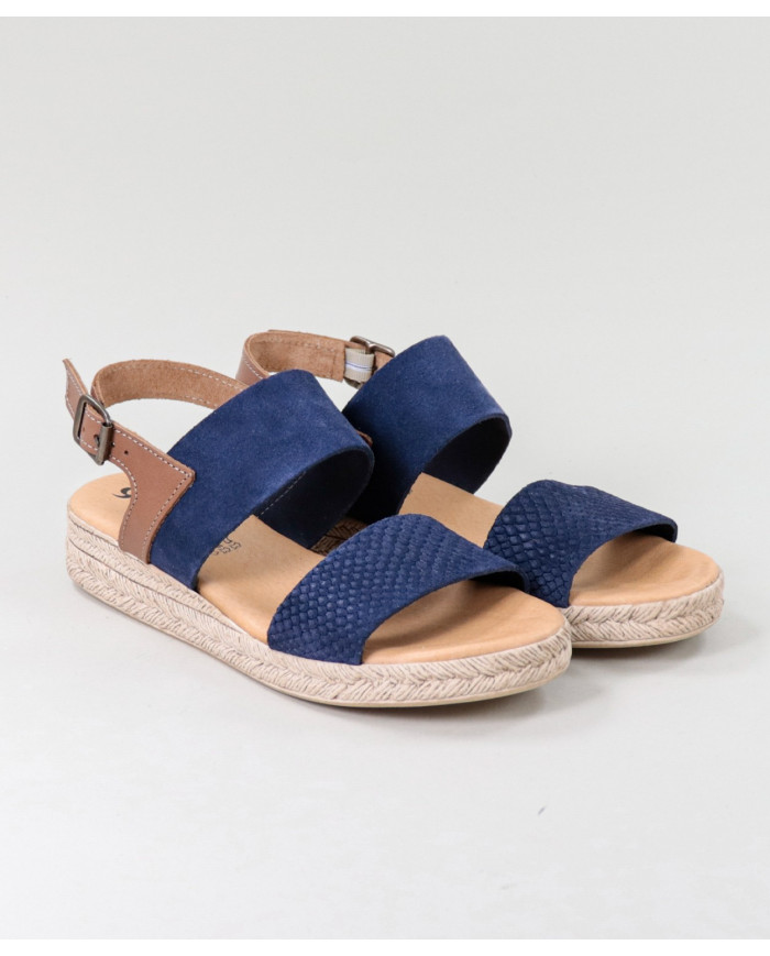 Blue sandals of Lady Ginova with Strips