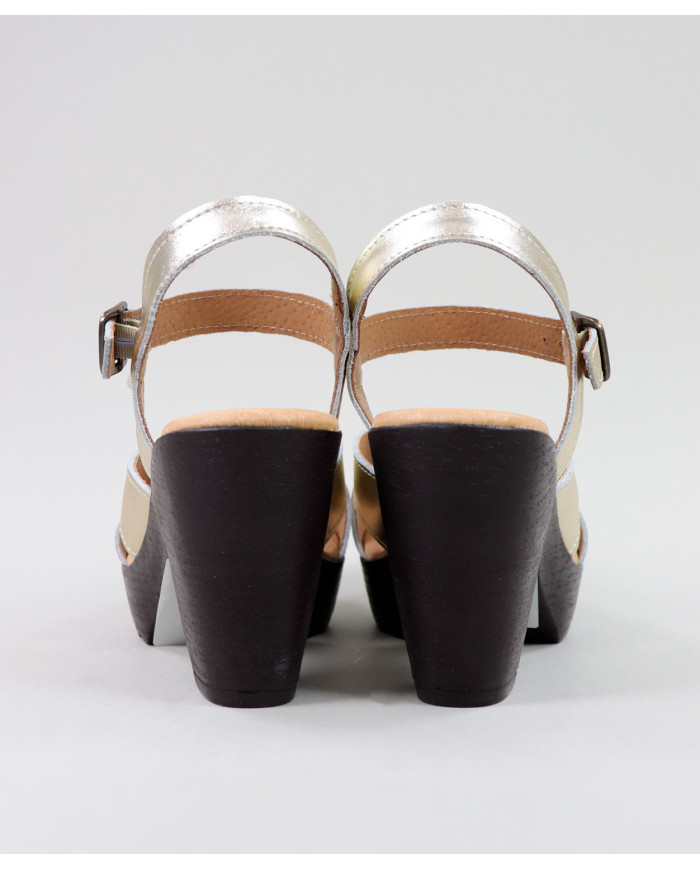 Sandália Compensada de Senhora Ginova