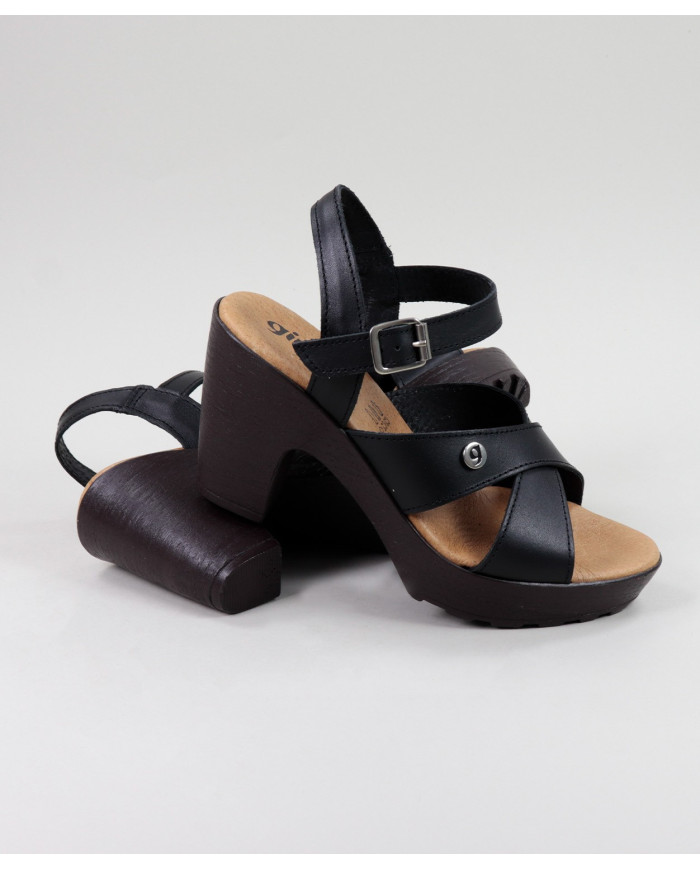 Sandália Compensada de Senhora Ginova