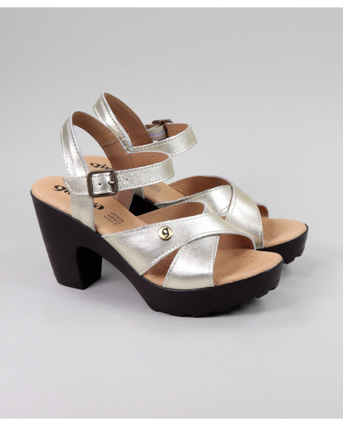 Sandália Compensada de Senhora Ginova