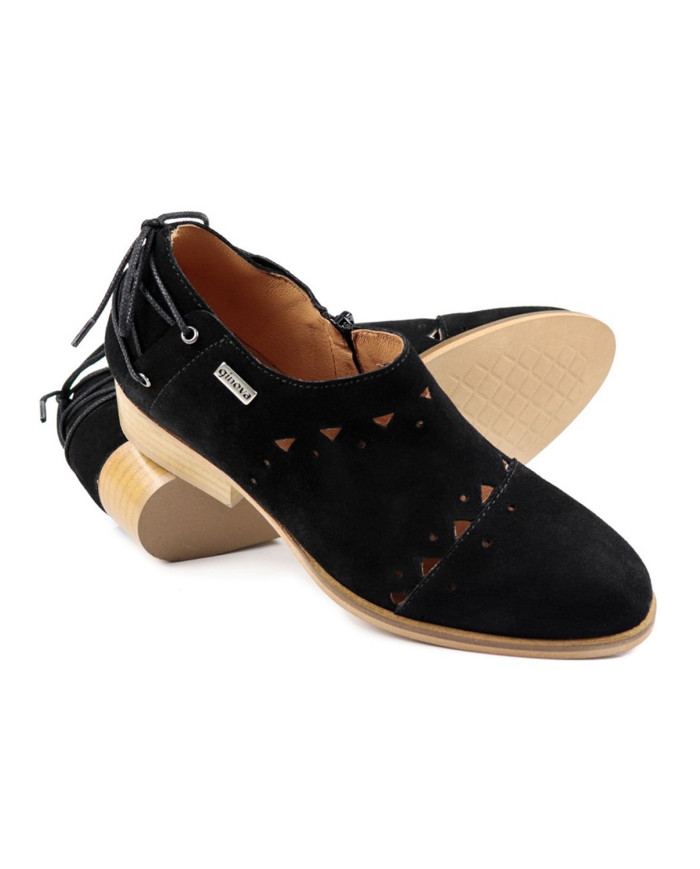 Botins de Senhora Pretos Ginova com Atacador Atrás